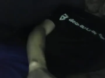 ululante – webcam model profile photo Image 14