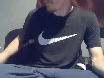 ululante – webcam model profile photo Image 16