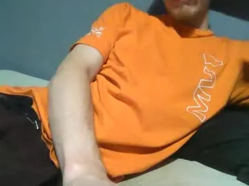 ululante – webcam model profile photo Image 17