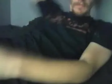 ululante – webcam model profile photo Image 19