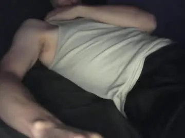 ululante – webcam model profile photo Image 4