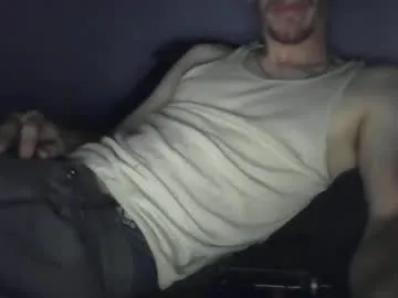 ululante – webcam model profile photo Image 5