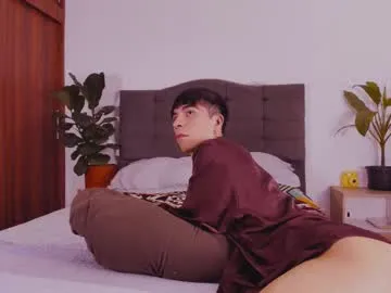 pacho_stormie – webcam model profile photo Image 16