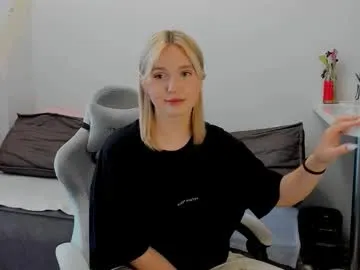 your_dolls – webcam model profile photo Image 17