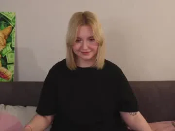 your_dolls – webcam model profile photo Image 4