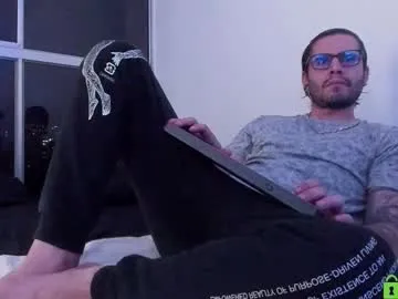 ululante – webcam model profile photo Image 15