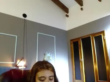 lina_kriss – webcam model profile photo Image 3