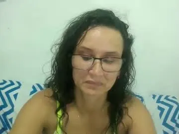 kinkyfriedchicks_ – webcam model profile photo Image 3
