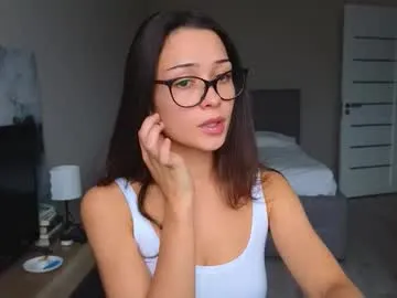 mia_cloudy – webcam model profile photo Image 17