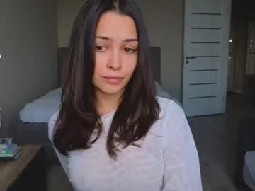 mia_cloudy – webcam model profile photo Image 3