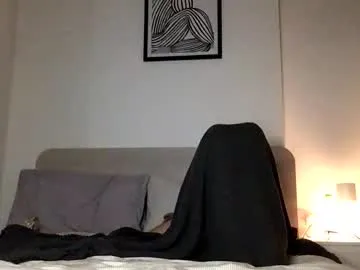 emiliacouple – webcam model profile photo Image 3