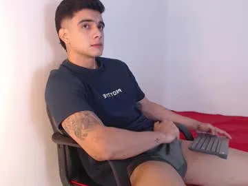 maxkaiden – webcam model profile photo Image 16