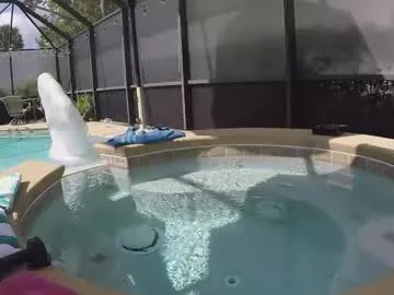 passionbond – webcam model profile photo Image 11