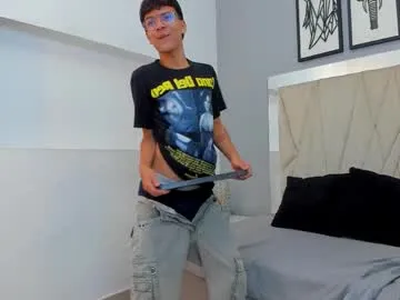 madmax20x – webcam model profile photo Image 16