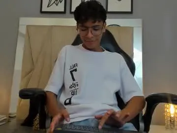 masters_sexx – webcam model profile photo Image 3