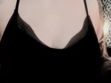 pinkypuppa – webcam model profile photo Image 15