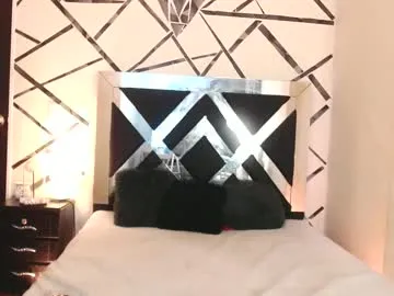 MiaDeliz – webcam model profile photo Image 4