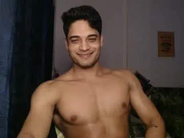 nik_sharp – webcam model profile photo Image 9
