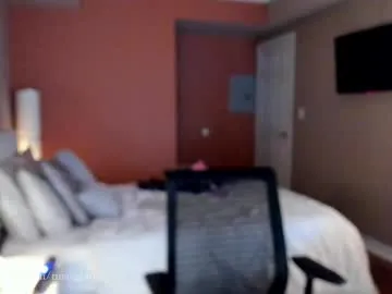 YingBao – webcam model profile photo Image 4