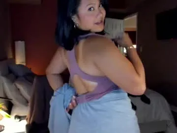 YingBao – webcam model profile photo Image 7