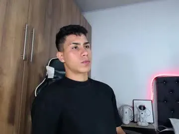 bryam_hot – webcam model profile photo Image 2