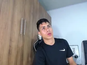 bryam_hot – webcam model profile photo Image 8