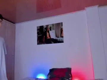 your_dolls – webcam model profile photo Image 3