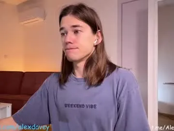 pinkadele – webcam model profile photo Image 2