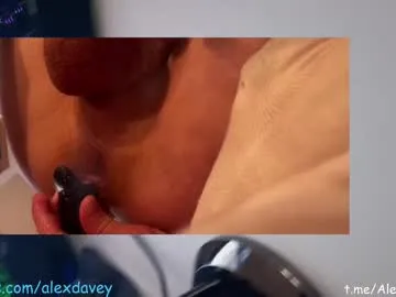 pinkadele – webcam model profile photo Image 6