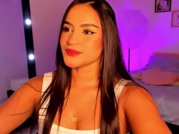 SilviaNoire – webcam model profile photo Image 10