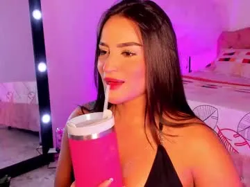 SilviaNoire – webcam model profile photo Image 18