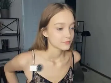 CharlotteMavis – webcam model profile photo Image 11