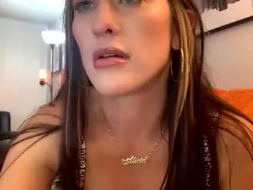 cute00kiara – webcam model profile photo Image 3