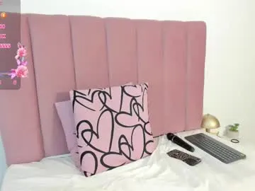 VictoriaMill – webcam model profile photo Image 3