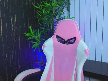 JulietaLake – webcam model profile photo Image 8