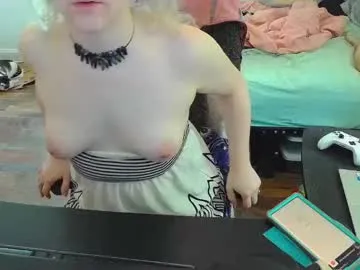 hazeljean – webcam model profile photo Image 10
