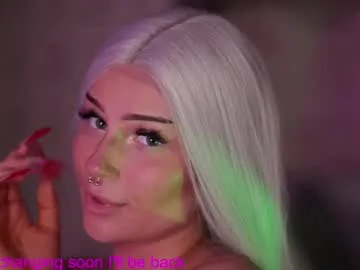 somniya – webcam model profile photo Image 4