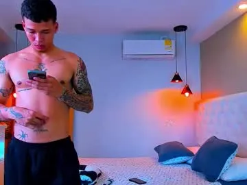 nik_sharp – webcam model profile photo Image 19