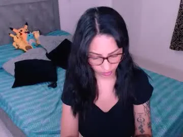 YingBao – webcam model profile photo Image 11