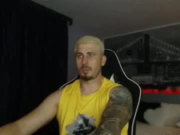 ululante – webcam model profile photo Image 11