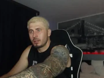 ululante – webcam model profile photo Image 12