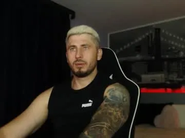 ululante – webcam model profile photo Image 14