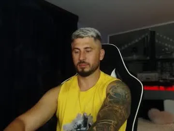 ululante – webcam model profile photo Image 18