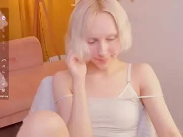 little_sharol – webcam model profile photo Image 9