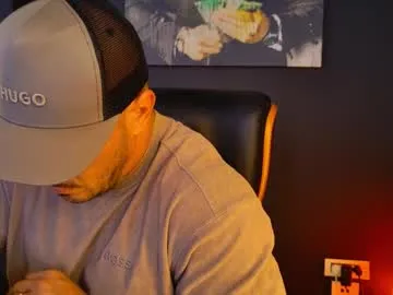 pinkypuppa – webcam model profile photo Image 10