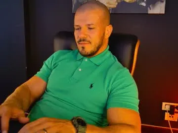 pinkypuppa – webcam model profile photo Image 12