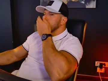 pinkypuppa – webcam model profile photo Image 16