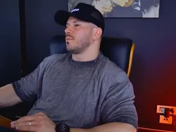 pinkypuppa – webcam model profile photo Image 2