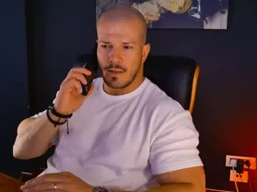 pinkypuppa – webcam model profile photo Image 6