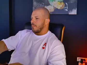 pinkypuppa – webcam model profile photo Image 7